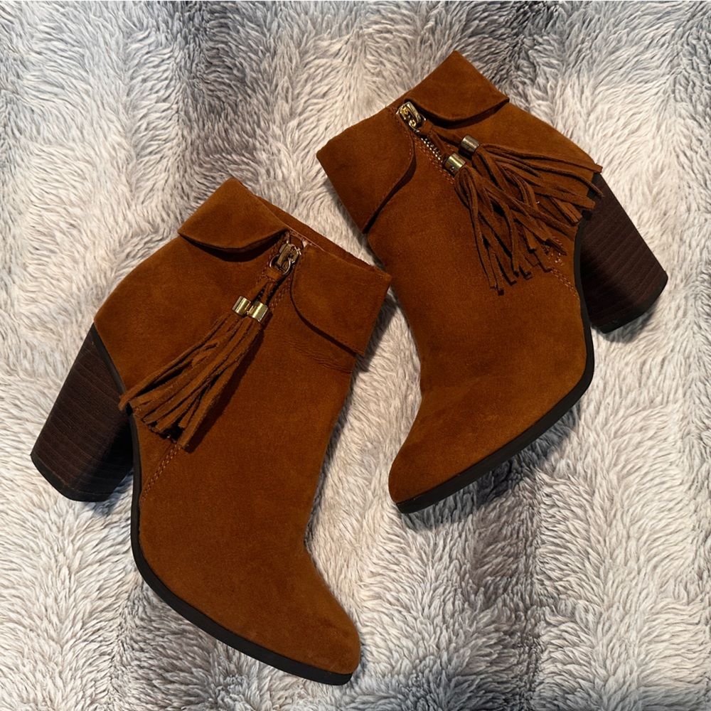 🌼🌺LC Lauren Conrad 🌺🌼 Camel Brown Heeled Booties